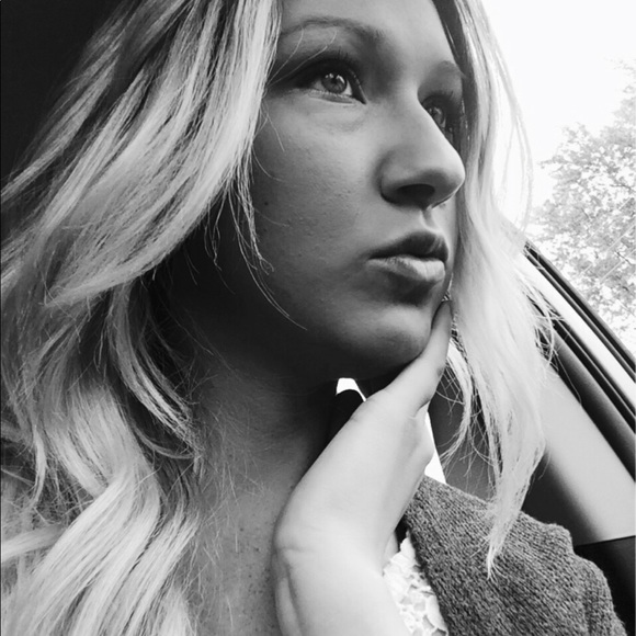 • Meet your gal / Questions • - Picture 2 of 8